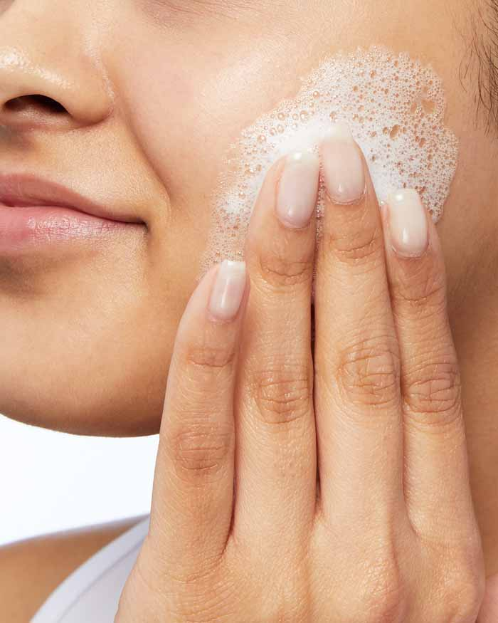 Foaming cleanser for normal to oily skin 236ml